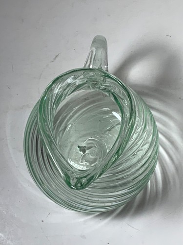 Vintage Hand Blown Green Art Glass Bubble Glass Sugar & Creamer 3.5 in. - Picture 8 of 9
