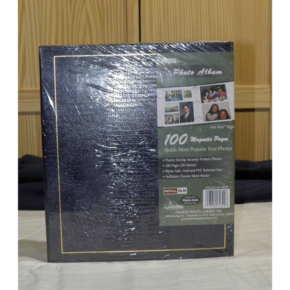 Álbumes de fotos Pioneer magnéticos autoadhesivos 3 anillos 100 páginas (50 hojas), azul marino Foto 3 de 4