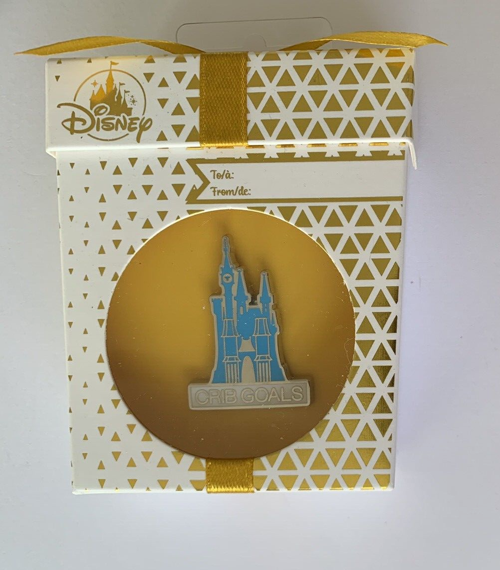 PONY Spilla Obiettivi Presepe Disney Blu Cappello Bambolo Tema Parco Souvenir Nuovo 2019