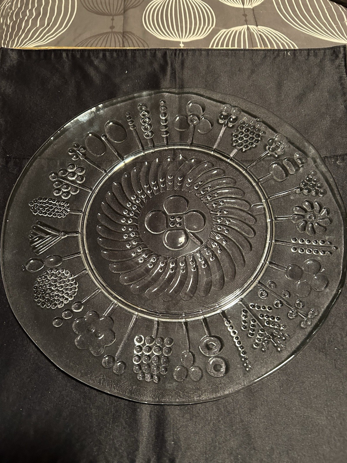 Picture 1 of 2