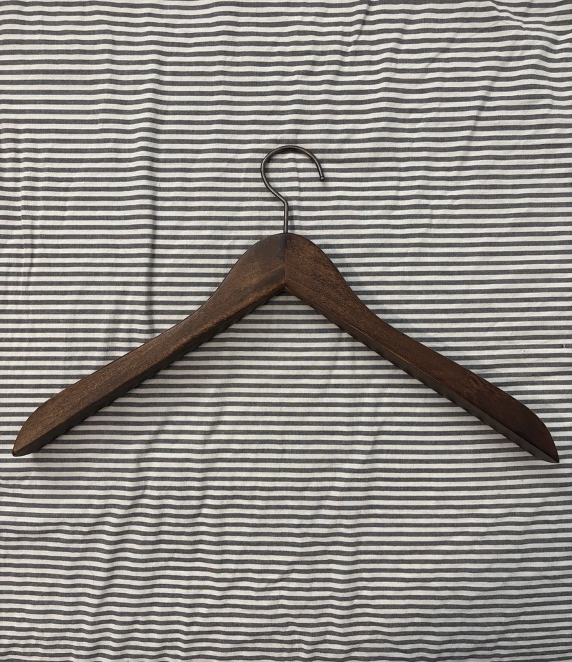 Percha de madera Scotch and Soda Amsterdam Couture Foto 3 de 4