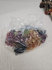 5 BUNCHES OF ARTIFICIAL GRAPES AND OTHER BERRIES