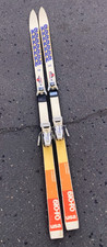 Vintage K2 Racing series snow skis 610-FO -- 610