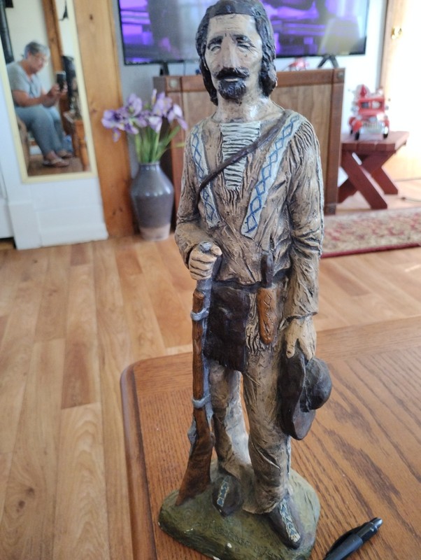 Danial Montfort Statue.Hand Painted Statue.Trapper.1974.15 Inches.Signed On Base
