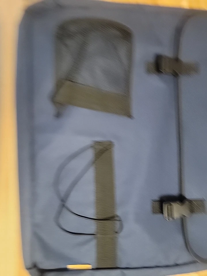 Mochila Portfolio Loew-Cornell azul con cremalleras sin funcionamiento Foto 3 de 4