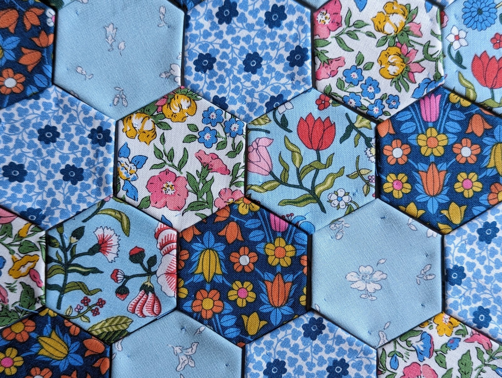 40 X Liberty Cotton Fabric Hexagons Sewn To Paper Template EPP 40-x-liberty-cotton-fabric-hexagons-sewn-to-paper-template-epp