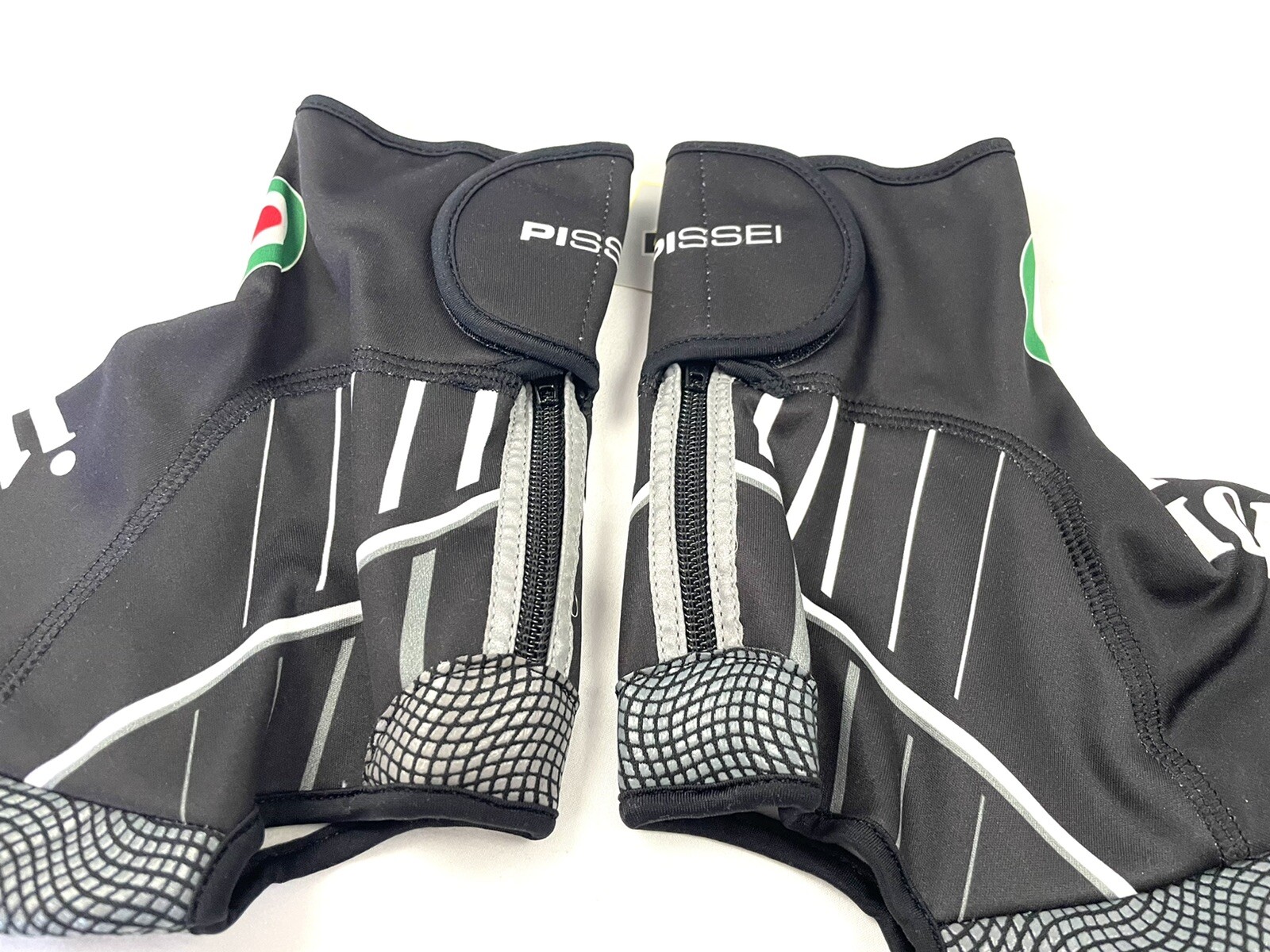 Pissei Cuore Italiano Medium Cycling Shoe Covers Winter Cycling Wind Tex