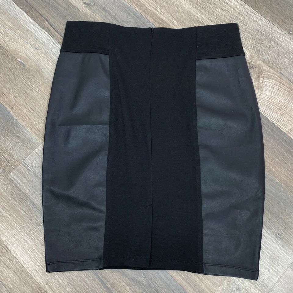 Falda lápiz con panel de cuero sintético HeartSoul para mujer junior 13 negra elástica Foto 2 de 4