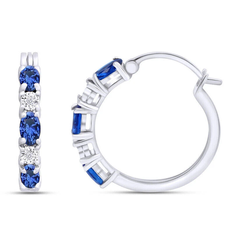 Pendientes tipo aro zafiro azul con diamantes naturales enchapados en oro blanco de 14K Foto 3 de 4