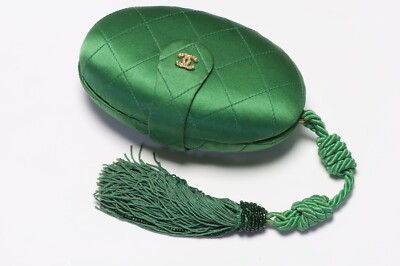 chanel green quilted bolsa