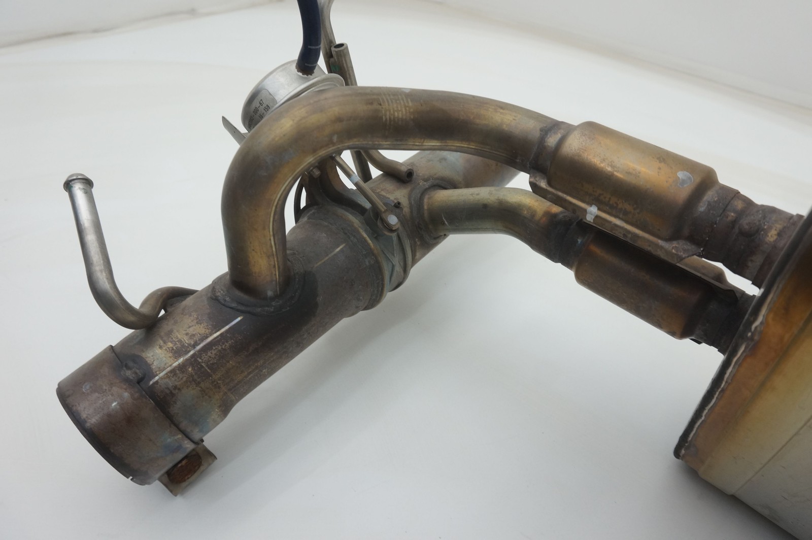 Rear Central Exhaust System Muffler Silencer OEM 844311 Ferrari 488 Spider 2017
