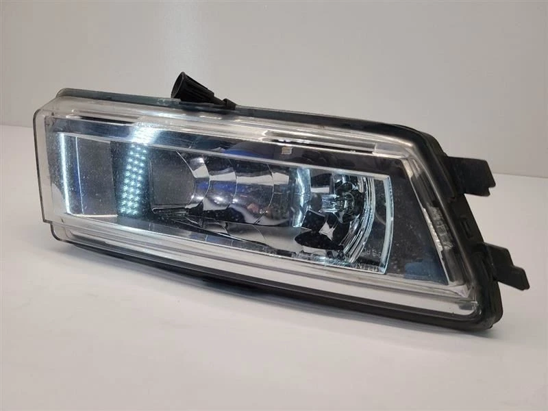 2014-2015 VOLKSWAGEN PASSAT водитель LH противотуманный бампер установлен 561941699B - Изображение 3 из 4