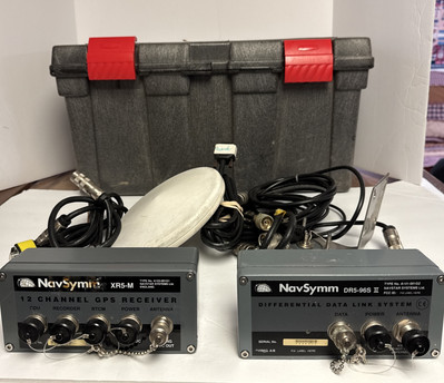 Navsymm XR5-M And DR5-96S II GPS Receiver And Data Link System