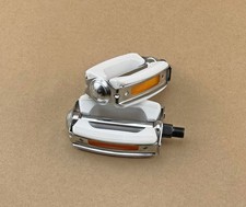 White/Chrome Schwinn Stingray Krate Bike 1/2" Bow Pedals Vintage Cruiser Bicycle