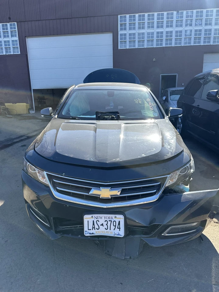 Compresor de aire acondicionado usado para: Chevrolet Impala 2018 3,6 grado B Foto 2 de 4