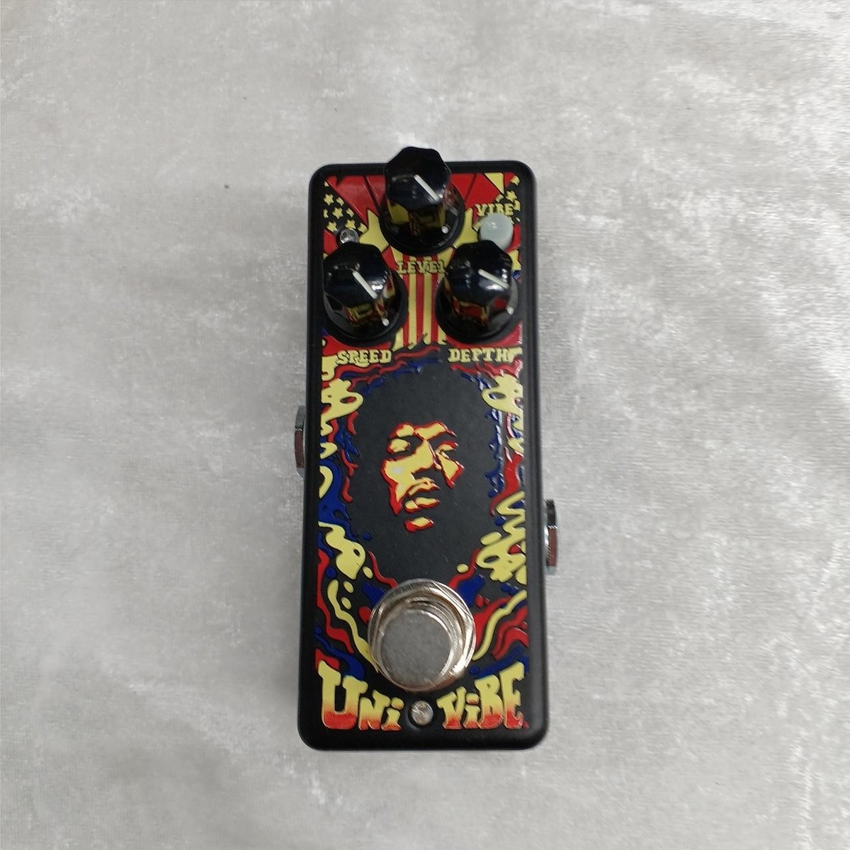 Dunlop JHW3M UNI-VIBE MINI Guitar Pedal by Hendrix-Classic Dunlop JHW3M UNI-VIBE MINI Guitar Pedal by Hendrix-Classic