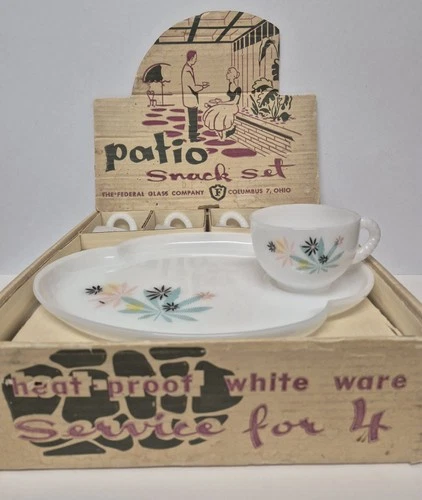 Vintage Federal Glass Patio Snack Plate & Cup 8 Piece Set MCM Atomic Flower