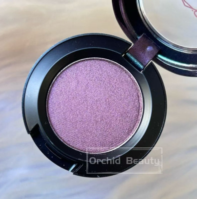 New MAC Eyeshadow~Slow As You Glow (Frost)~Full size 1.5 g~Limited edition RARE