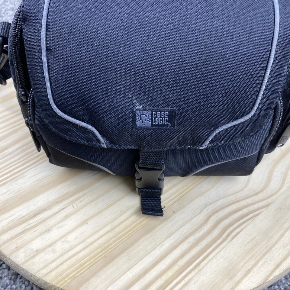 Case Logic Camera Bag Black Camcorder Gadget Padded Interior 3 Zip Compartments* - Image 2 of 4