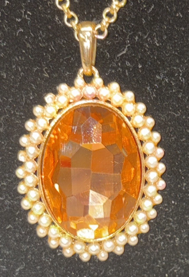 Large oval Yellow Faux Citrine Pendant / Faux pearl halo gold tone necklace ￼ - Image 2 of 4