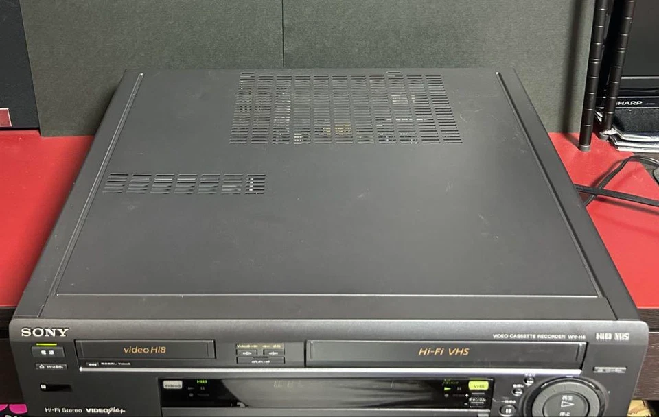 Sony WV-H4 Hi8 8mm VHS Combo VCR Deck Videoregistratore Lettore Testato - Immagine 3 di 4