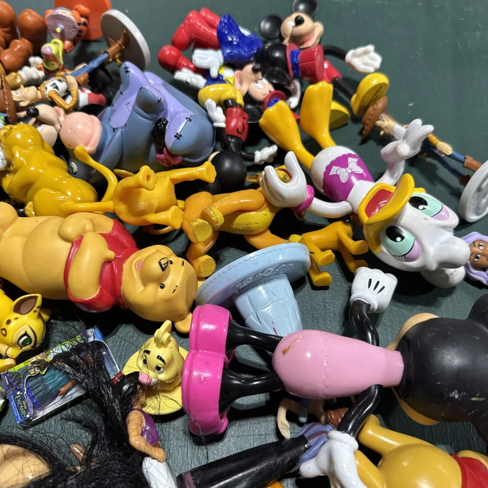 Lote de casi 4 libras de juguetes vintage de PVC de Disney: Don, Minnie, Pluto y más Foto 4 de 4