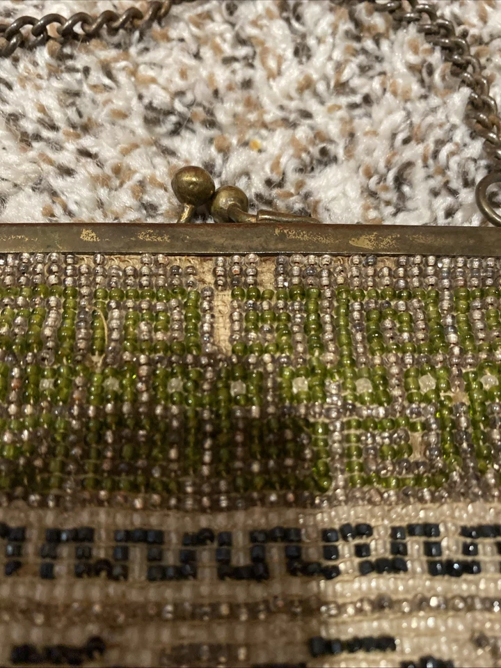 Bolsa antiga com miçangas à mão da década de 1850? - Imagem 3 de 4