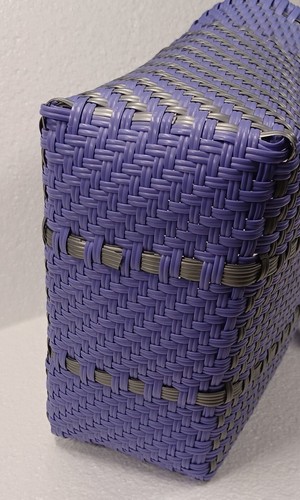 Bolso Cartera Maria Victoria Plástico Púrpura/Gris Tejido Cesta 10.25"x10"×5" - Imagen 4 de 17