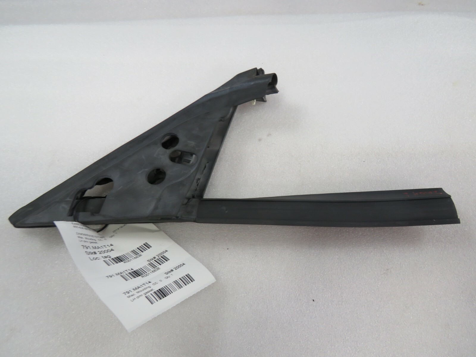 2014 Maserati Quattroporte, LH, Left Door Mirror Gasket, Used, P/N 670036292
