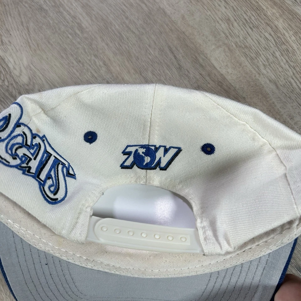 De Colección Kentucky Wildcats Grafitti Snapback Sombrero Top of the World Blanco Azul Gorra de Lana Foto 2 de 4