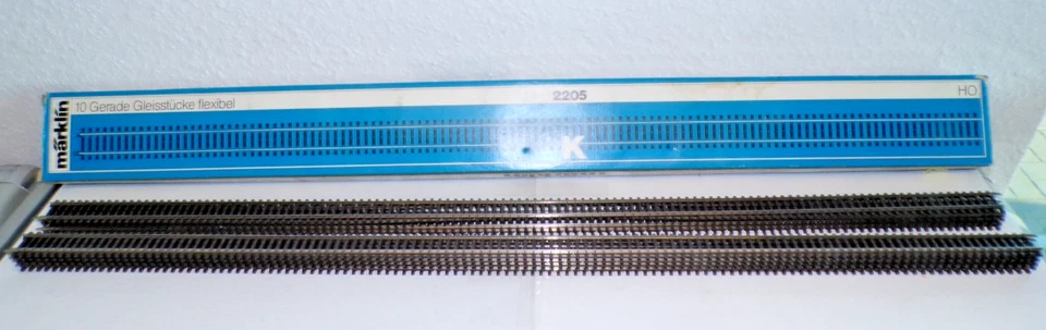 Märklin H0 2205 K-Gleis Flexgleis 9 Stück siehe Foto in der OVP PK4599 - Bild 1 von 1