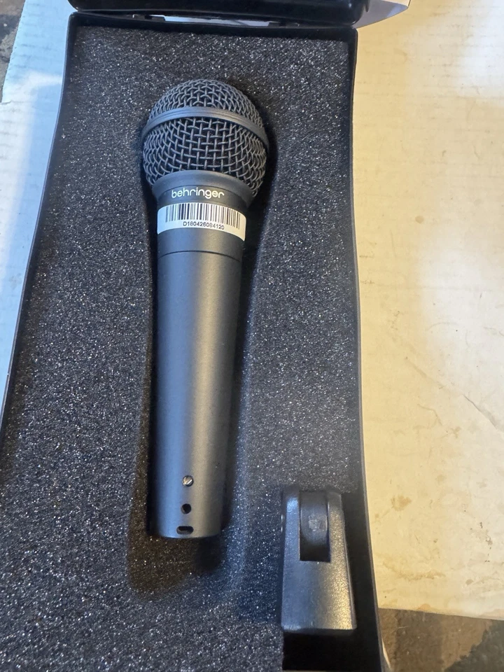 UltraVoice XM8500 Dynamic Cardioid Vocal Microphone - Image 4 of 4