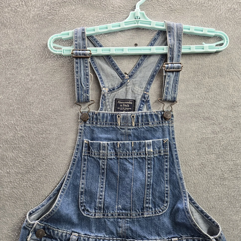 Mono de mujer Abercrombie & Fitch XS azul vaquero corto desgastado crudo Foto 4 de 4