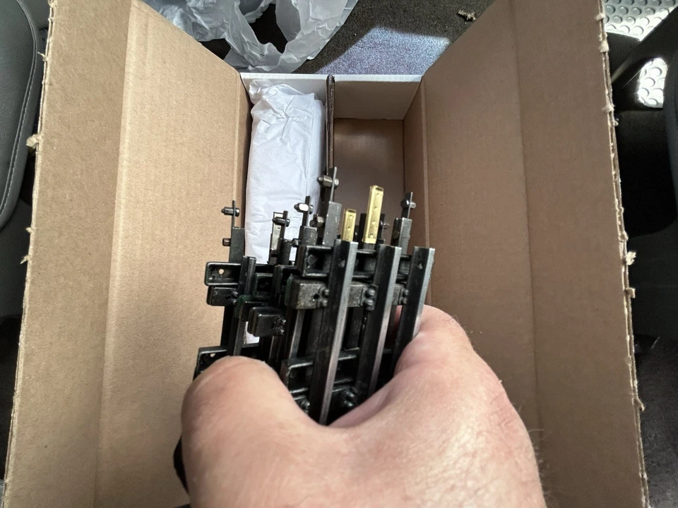 Lionel 772 Pre-War T-Rail Curve full circle 16 piece with hardware - Image 4 of 4