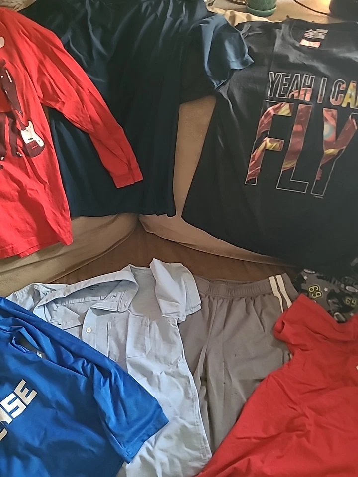 Lot8 Boys Clothes Size XL Graphic T-Shirts, Long Sleeve, And Shorts MIXED🔥 - Image 3 of 4