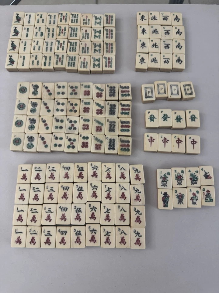 Vintage Mahjong Set 144 SOLID BAMBOO Tiles with Red Lacquer Case - Image 2 of 4