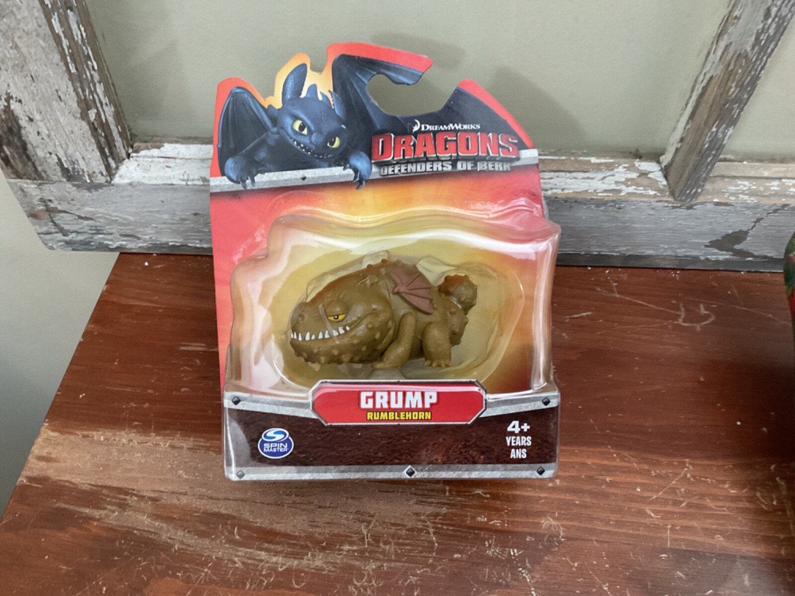 How to Train Your Dragons Defenders of Berk Grump Rumblehorn Mini