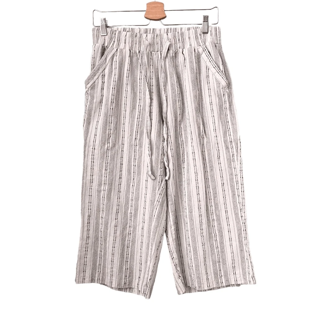 Sienna Sky Wide Leg Stripe Pants with Pockets in Ivory and Black in Size 4