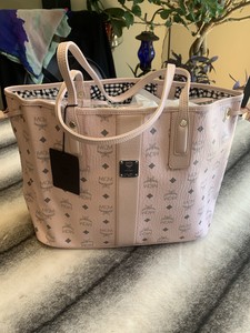 mcm medium visetos shopper tote