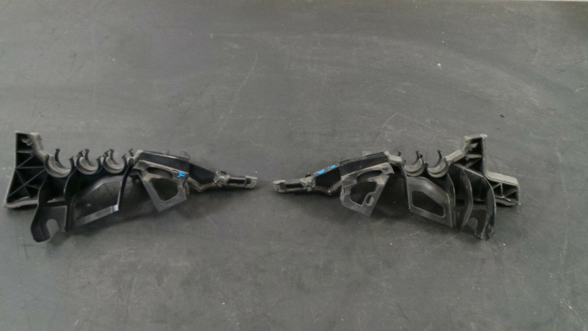 1Y217-177 Mercedes W205 Luftkanal Dichtung Halterung Vorne L+R 