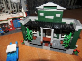 2007 Lego 10184 Town Plan 100% complete with manual & box 50th Anniversary NICE!