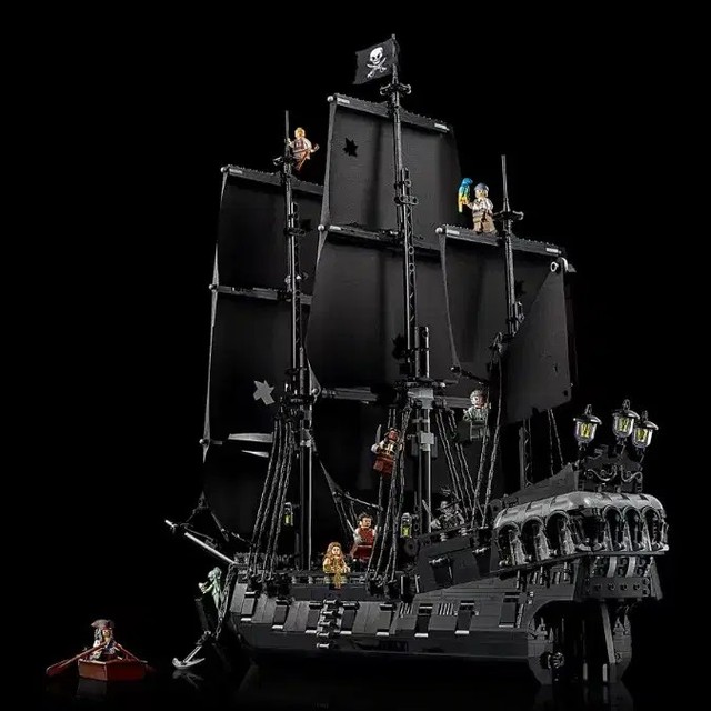 Black Pearl 10365 Jack Sparrow Pirate Ship LEGO Set, New