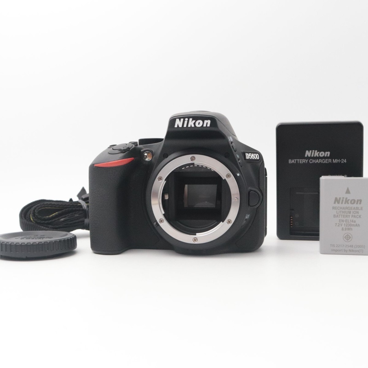 D5600 Nikon NIKKOR AF-P 70-300mm ボディ 1円 18-55mm DX 1:3.5-5.6 G