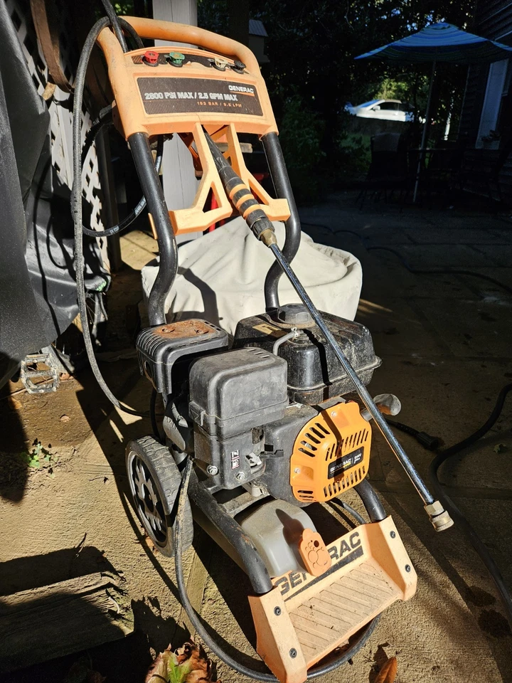 Generac Professional GAS  Power Washer 2800 psi. All 4 Nozzles.  New Carburetor. - Image 2 of 4