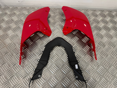 DUCATI PANIGALE SITZVERKLEIDUNG VERKLEIDUNGEN BRANDNEU 48216891A 2020-2024