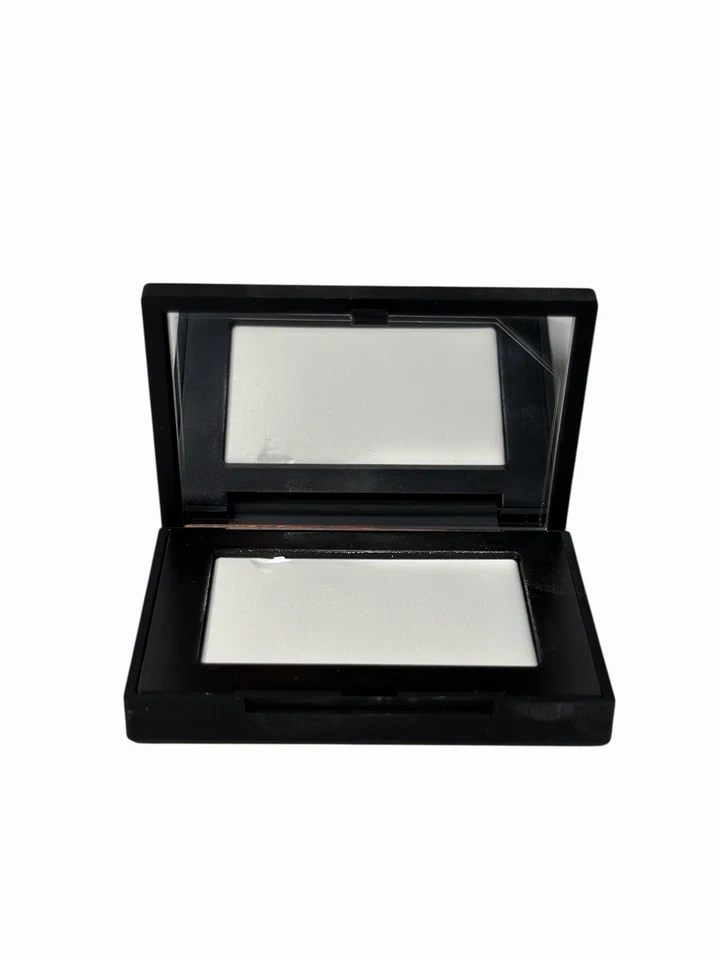 Nars Light Reflecting Setting Pressed Powder Crystal Translucent Size 10 g - Image 2 of 4