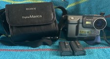 Sony 1.3 Mega Pixel 16xzoom MPEG Movie Digital Mavica No Plug Case 2 Batteries