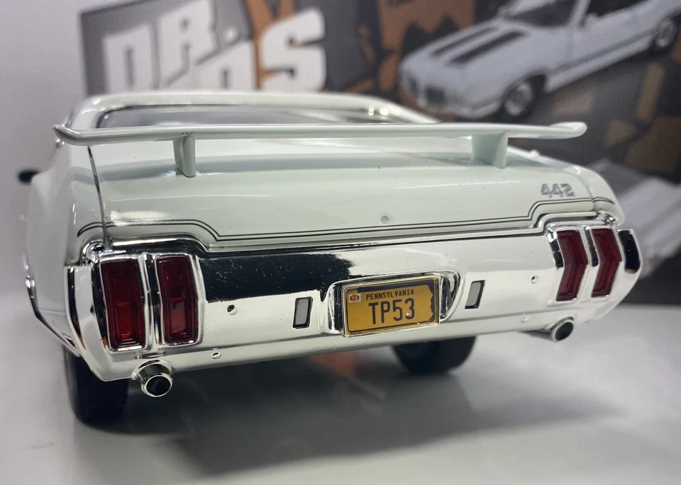 ACME 1/18 Scale 1970 OLDSMOBILE 442 W30”198 Made Prazych Exclusive - Image 4 of 4