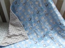 Hudson Baby Elephant Print reversible Infant Blanket blue