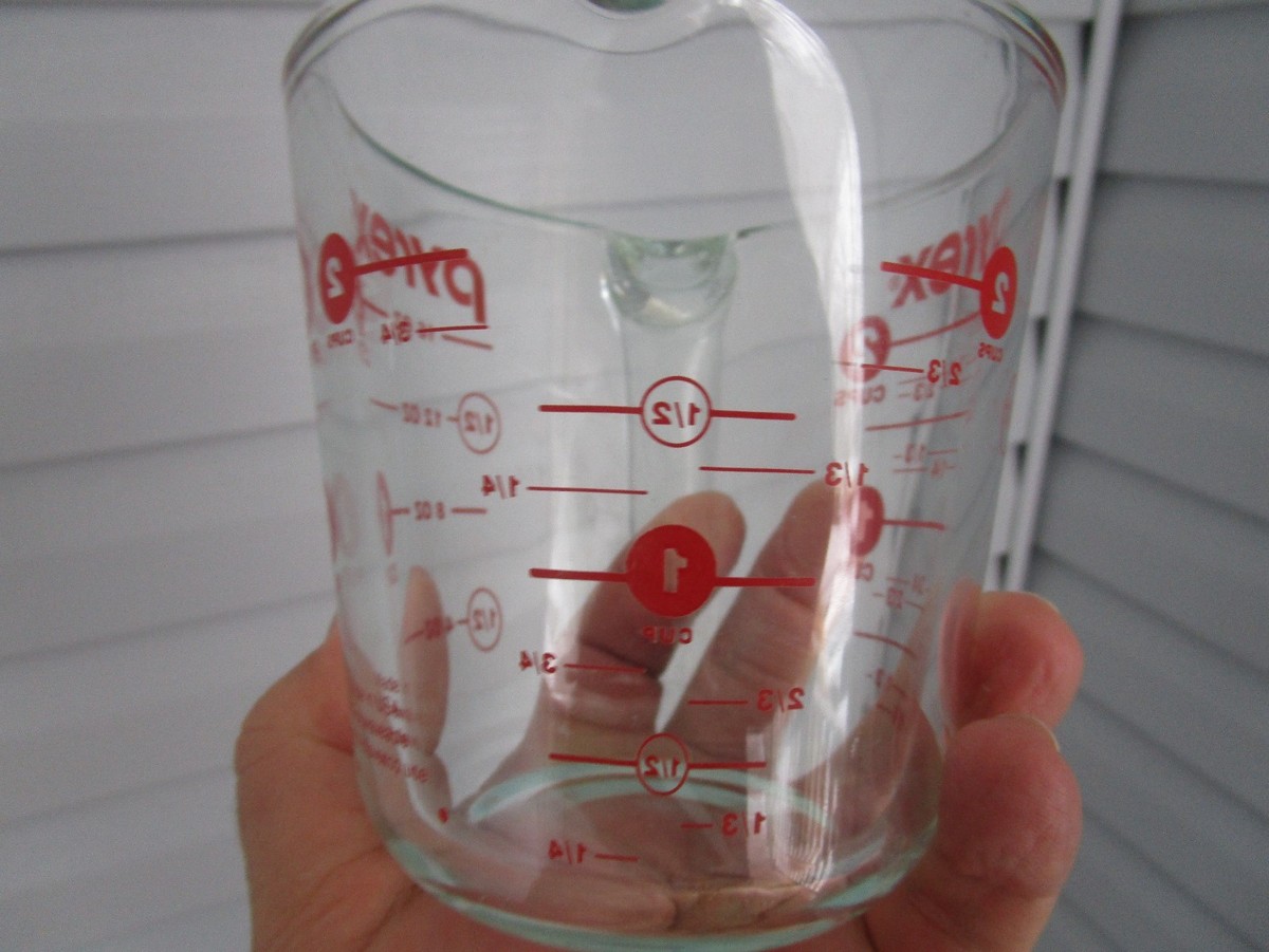 Pyrex 2 Cup Measuring Cup (w) Red lettering and Open Handle~#23